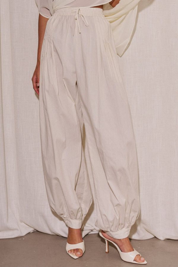 BB/LA Cream-colored striped balloon trousers